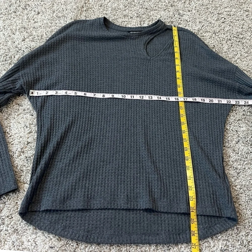 NEW Express Waffle Knit Scoop Neck Long Sleeve Pullover Top Gray high low M
